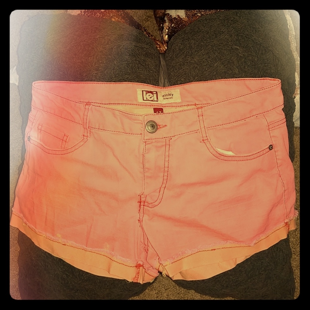 Coral Low Rise L.e.i. Shorts, Size 13